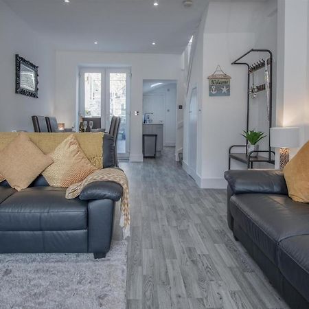 Hawtree Cottage - 2 Bedroom Cottage - تينبي المظهر الخارجي الصورة