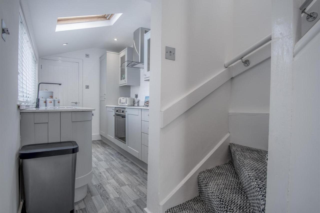 Hawtree Cottage - 2 Bedroom Cottage - تينبي المظهر الخارجي الصورة