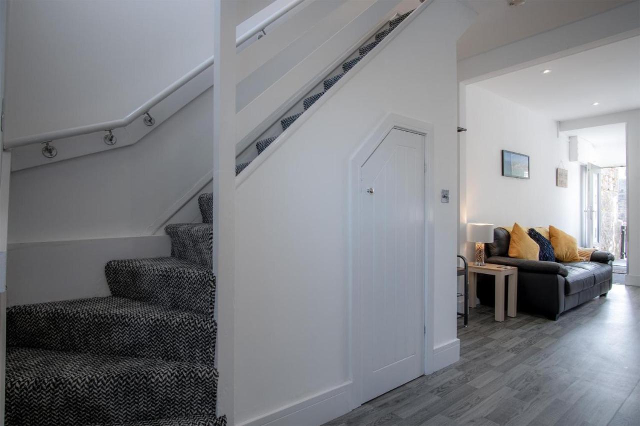 Hawtree Cottage - 2 Bedroom Cottage - تينبي المظهر الخارجي الصورة