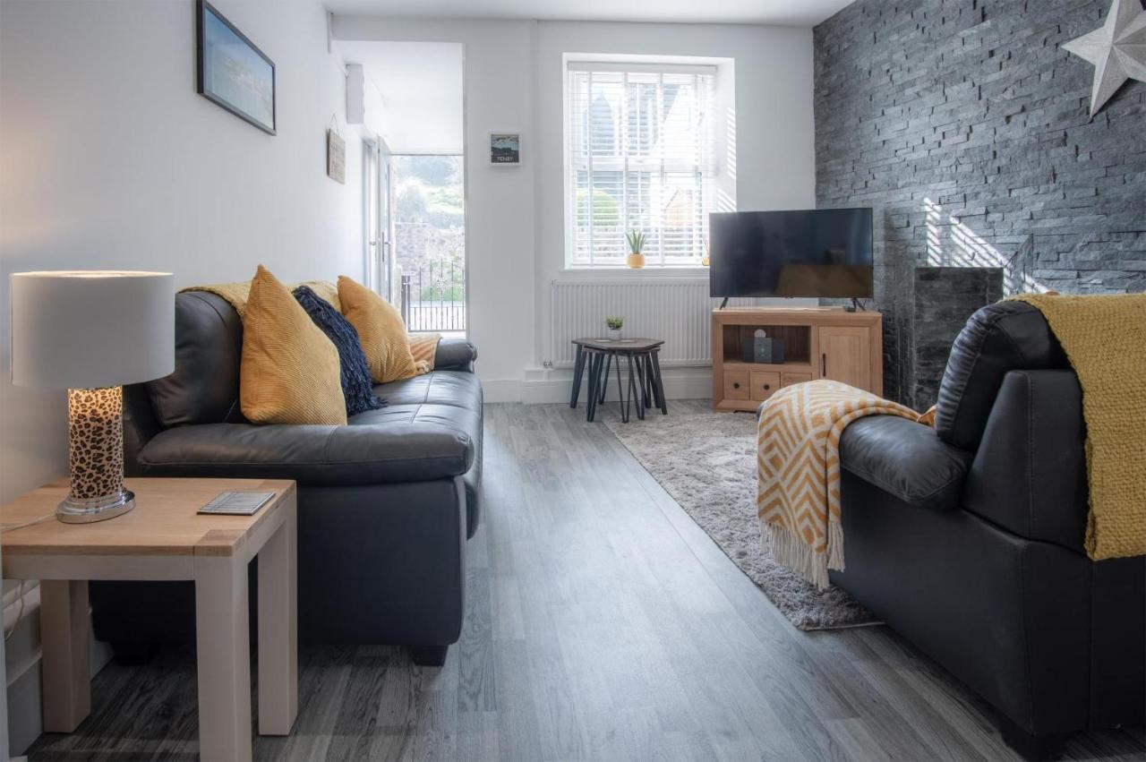 Hawtree Cottage - 2 Bedroom Cottage - تينبي المظهر الخارجي الصورة
